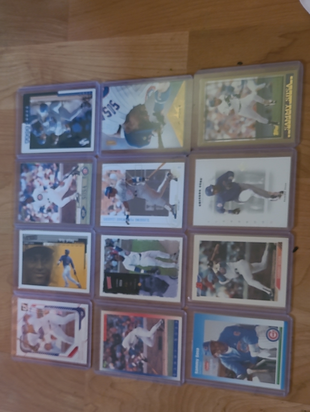 Sammy Sosa 12 Card Lot.
